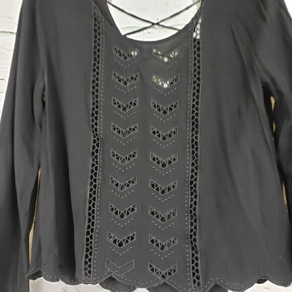 Lush cropped cutout front long sleeve shirt - Picture 4 of 7